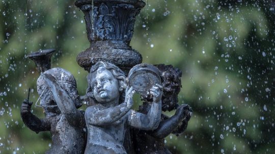 La fontaine de jardin, un excellent décoratif pour votre jardin