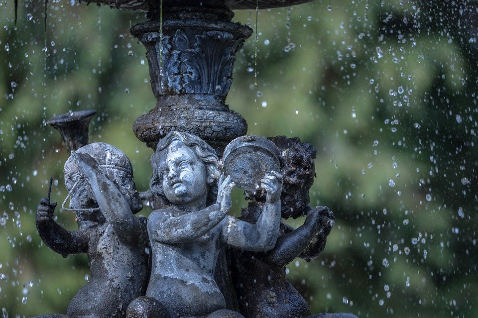 La fontaine de jardin, un excellent décoratif pour votre jardin